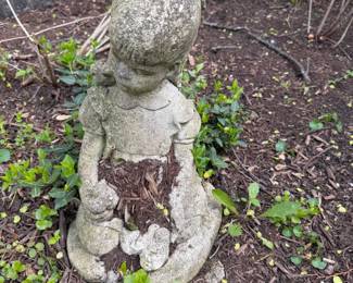 Concrete Planters & Yard/Garden Ornaments 