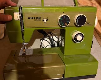 Riccar Sewing Machine 