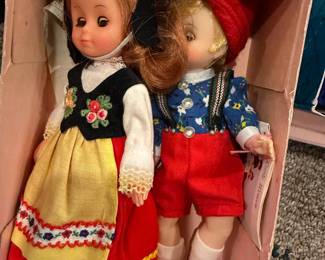 Vintage Dolls 