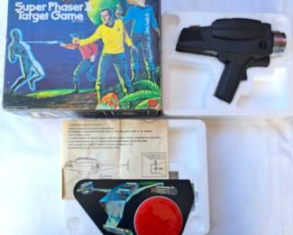 STAR TREK SUPER PHASER TARGET GAME