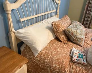 Ethan Allen French Country Wheatback Spindle Bed Headboard and Footboard