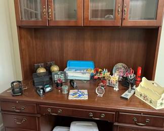 Mahogany Executive Desk with Hutch