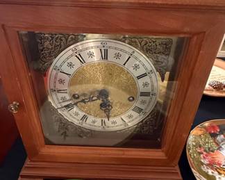 Howard Miller Graham Bracket Mantel Clock