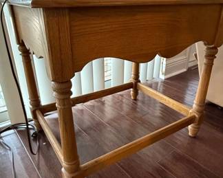 Ethan Allen Traditional Oak End Table