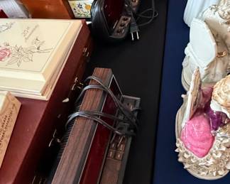 GE Sentinel Wood Grain Digital Alarm Clock Radio