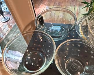 Pyrex Mixing Bowl Set third image