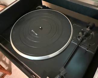 Sanyo Component Stereo System with Turntable, Cassette Deck, and Equalizer third image