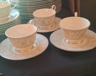 Franciscan Renaissance Grey Bone China Dinnerware Set third image