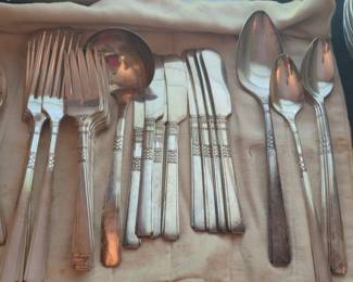 Rogers Bros. First Love Silverplate Flatware Set second image