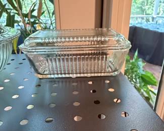 Anchor Hocking Wexford Pattern Glass Refrigerator Dish with Lid