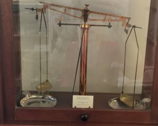 Voland Sons Precision Balance Scale second image