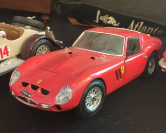 Bburago Ferrari GTO Scale Diecast Model Car second image
