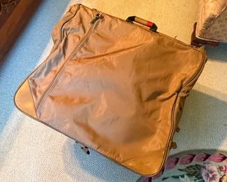 Passport Genuine Leather Garment Bag second image