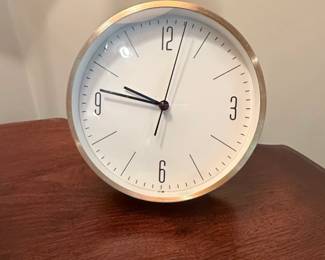 Modern Minimalist Desk Clock