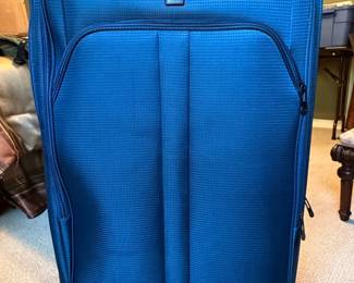 Pacific Coast Luggage Expandable Spinner Suitcase