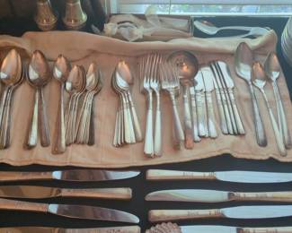 Rogers Bros. First Love Silverplate Flatware Set