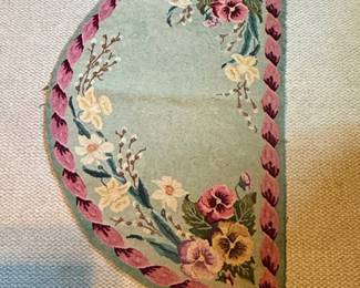 HalfMoon Floral Accent Rug Rose Nouveau II