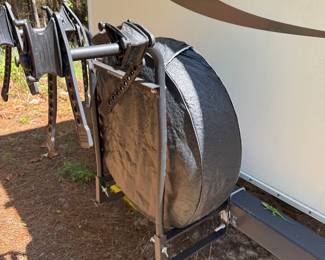#121 - 2014 Forest River  27' Mini Lite Rockwood camper - Available for Silent Bid only bids closing 4/11 at Noon. 
