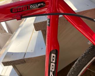 #122 - $130 - Genesis 6061 - 700C Road tech Men's Alloy bike