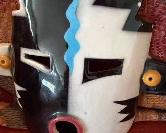 #39 - $ - African mask black/white eyes 14x9