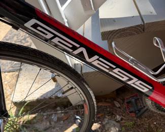 #122 - $130 - Genesis 6061 - 700C Road tech Men's Alloy bike