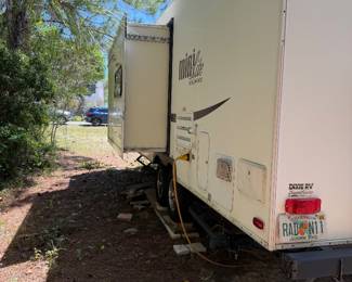 #121 - 2014 Forest River  27' Mini Lite Rockwood camper - Available for Silent Bid only bids closing 4/11 at Noon. 