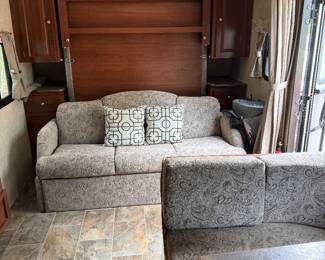 #121 - 2014 Forest River  27' Mini Lite Rockwood camper - Available for Silent Bid only bids closing 4/11 at Noon.