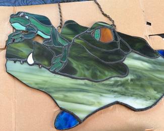 #69 - $60 - Stain glass gator small crack 17x11