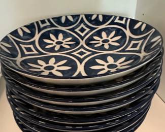 Mainstays Blue Rim Printed Dinner Plates