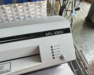 Royal Sovereign APLU Digital Auto Reverse Laminator second image