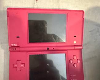 Nintendo DSi Pink third image