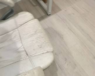 Executive Office Chair third image