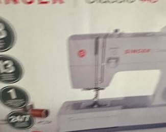 Singer Classic S Sewing Machine second image