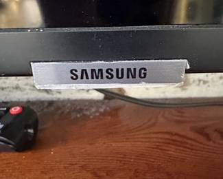 Samsung inch Smart K TV NU Ultra HD Certified second image