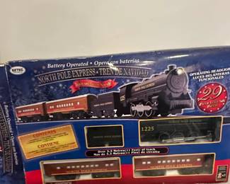 Eztec North Pole Express Battery Operated Train Set