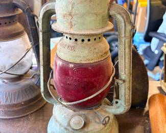 ANTIQUE LITTLE WIZZARD DIETZ LANTERN WITH RED GLOBE