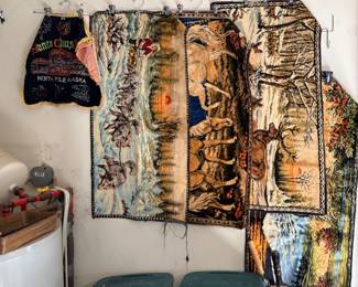 Vintage wall/rug tapistry 