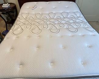 Spring tree Lane pillow top adjustable bed, full size $300