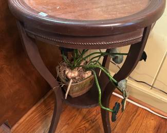 Vintage art nouveau mahogany two tier occasional accent table $225