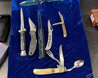 Several groups of Knives