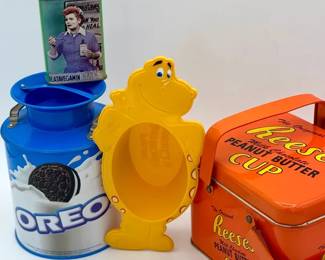 Kraft Mac & Cheese Dino Bowl With (3) Candy Tins