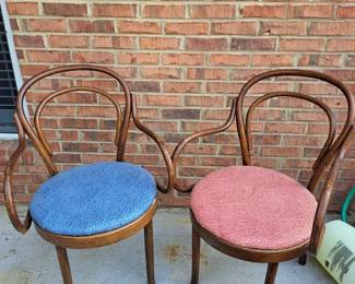 Brentwood Chairs