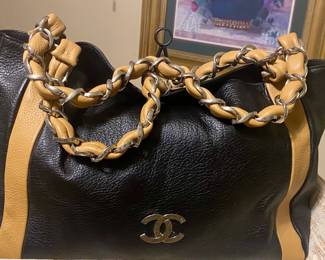 Channel Purse 
