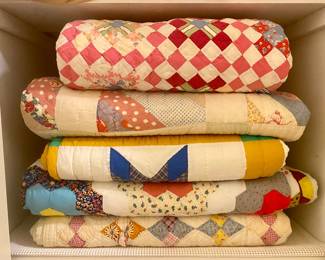 Beautiful Vintage Quilts!!