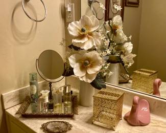 Vintage Makeup Tray, Kleenex Box, Mirror, Soap Dish