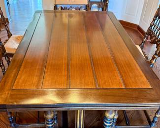 Berkey & Gay 1920's Antique Renaissance Revival Dining Room Table and 6 Chairs