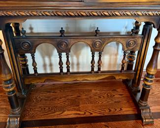 Berkey & Gay 1920's Antique Renaissance Revival Dining Room Table and 6 Chairs