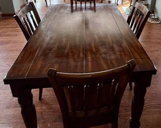 Kitchen Table and 4 Chairs