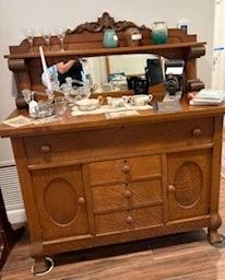 Estate 1880s buffet