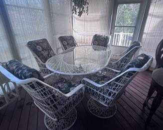 13 piece Patio Set $2000